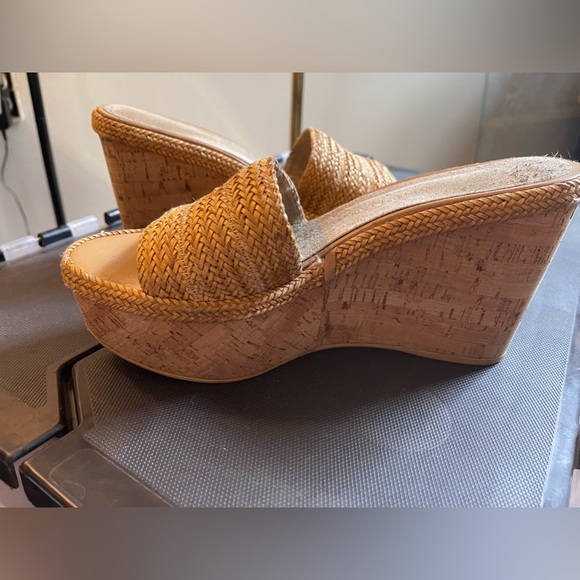 Stuart Weitzman slides size 37 - Picture 10 of 11